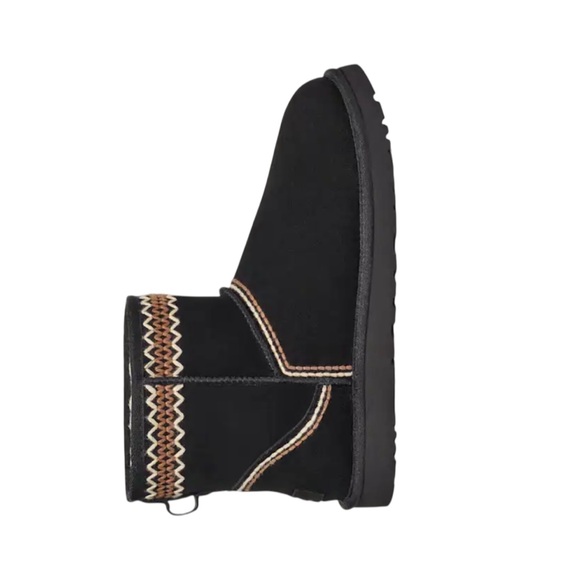 UGG Men’s Classic Stitch Black Mini Sherpa Atherson Boot - Picture 2 of 16